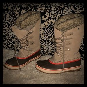Tan Sorel Boots